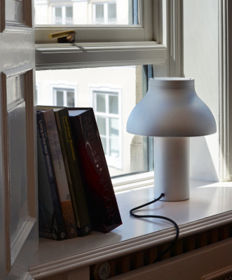 PC table lamp