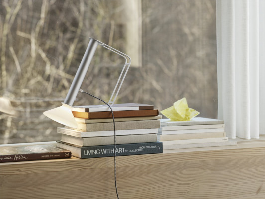 Piton Portable Lamp