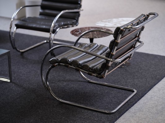 MR Lounge Chair