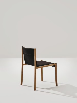 Kata Chair