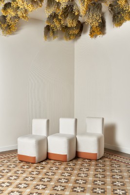Season Chair