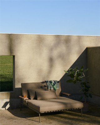 Settle Lounge Bed