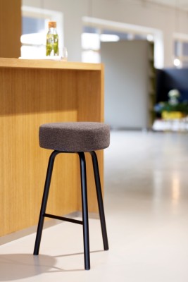 Pully Barstool