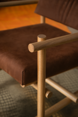 Muecke Lounge Chair & Ottoman