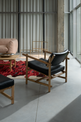 Muecke Lounge Chair & Ottoman